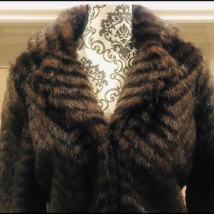 MOSSIMO | Ladies two-tone Faux Fux Coat Size M